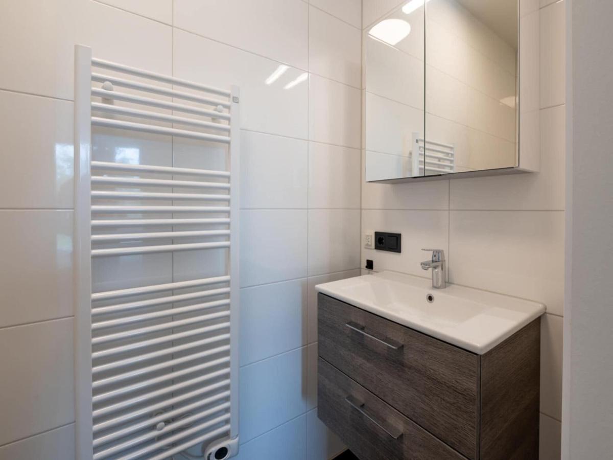 Spacious Waterfront Apartment Arnemuiden Exterior photo